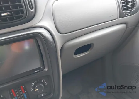 2005 Chevrolet Trailblazer Ls z USA, uszkodzony, nr VIN 1GNDS13S652355689